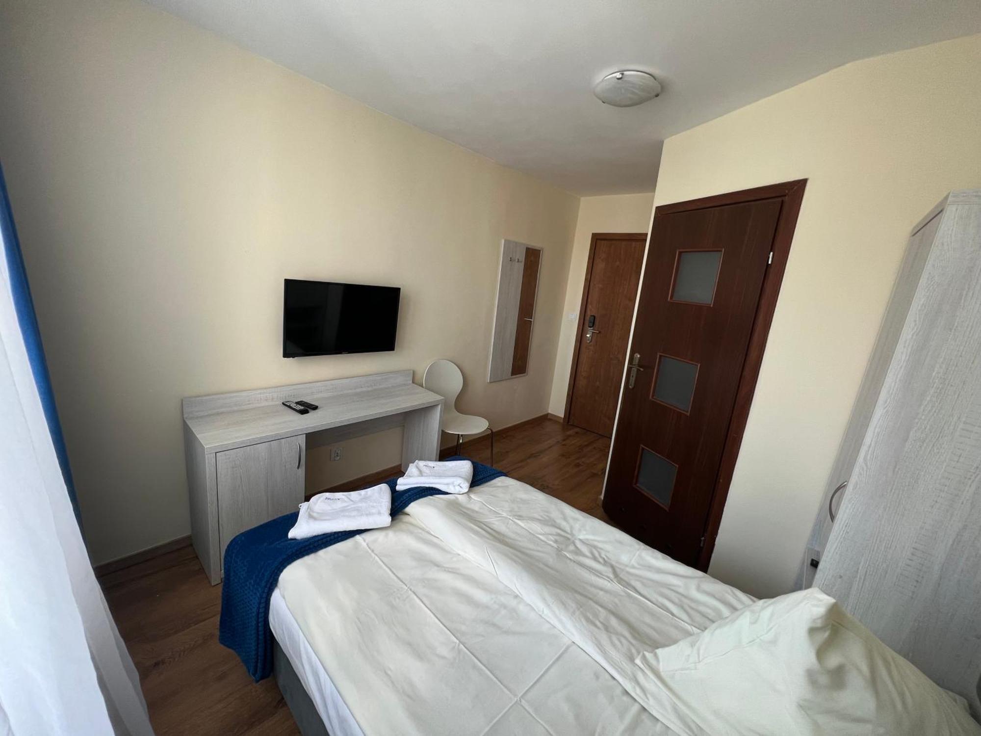 Dom Wczasowy Koral Dziwnow Exterior photo