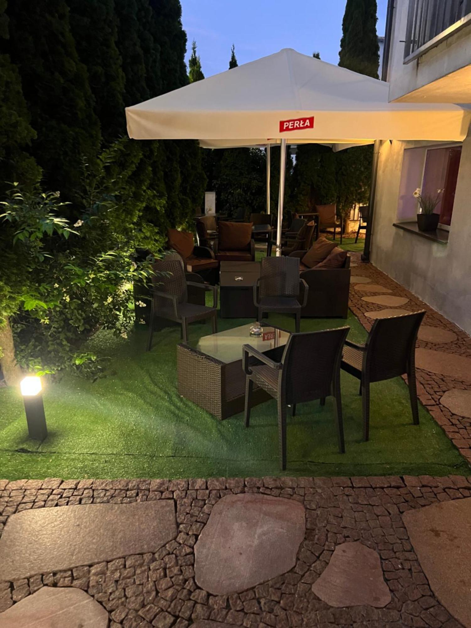 Dom Wczasowy Koral Dziwnow Exterior photo